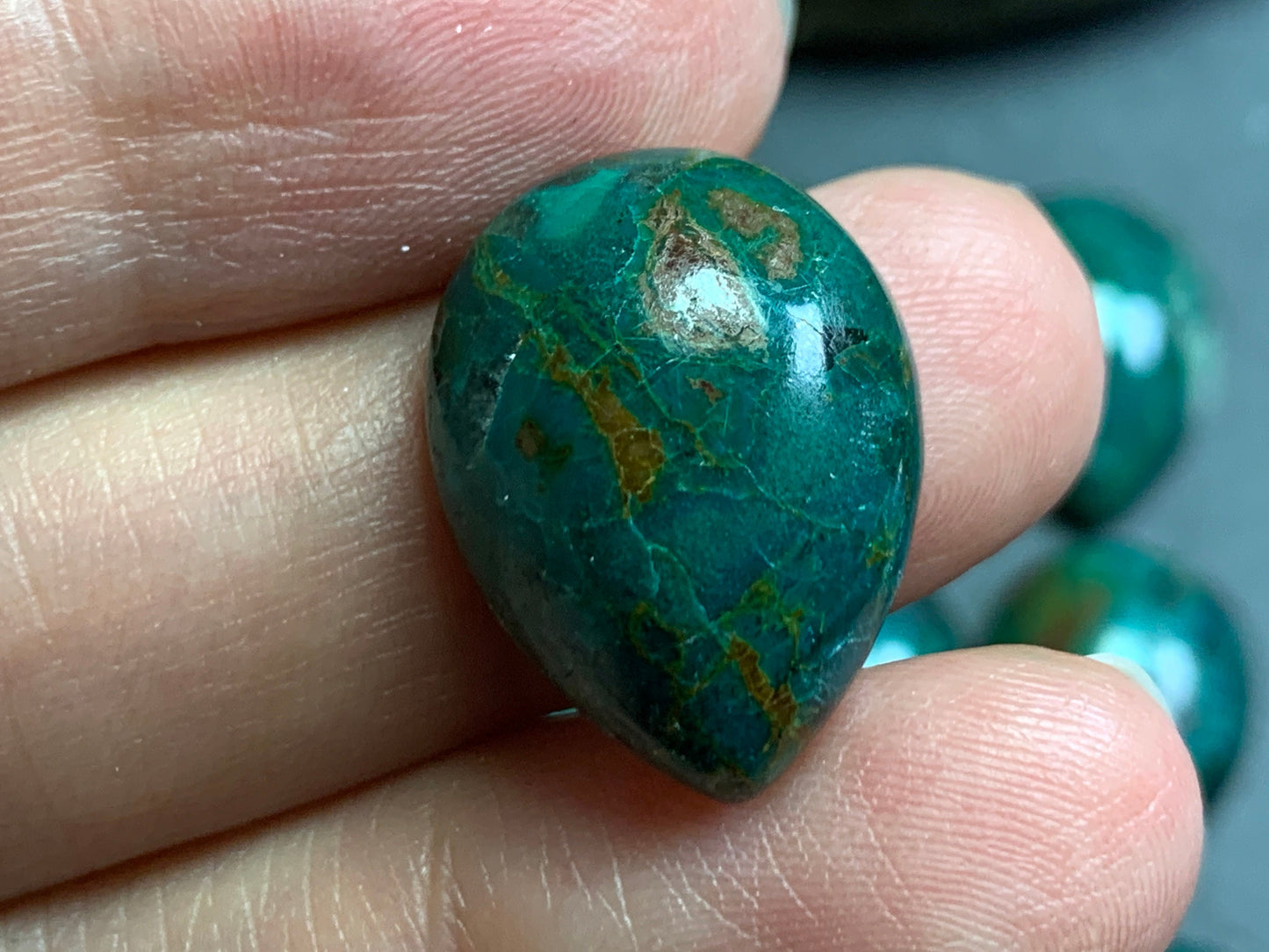 Chrysocolla pear 15x20mm cabochon (Peru)