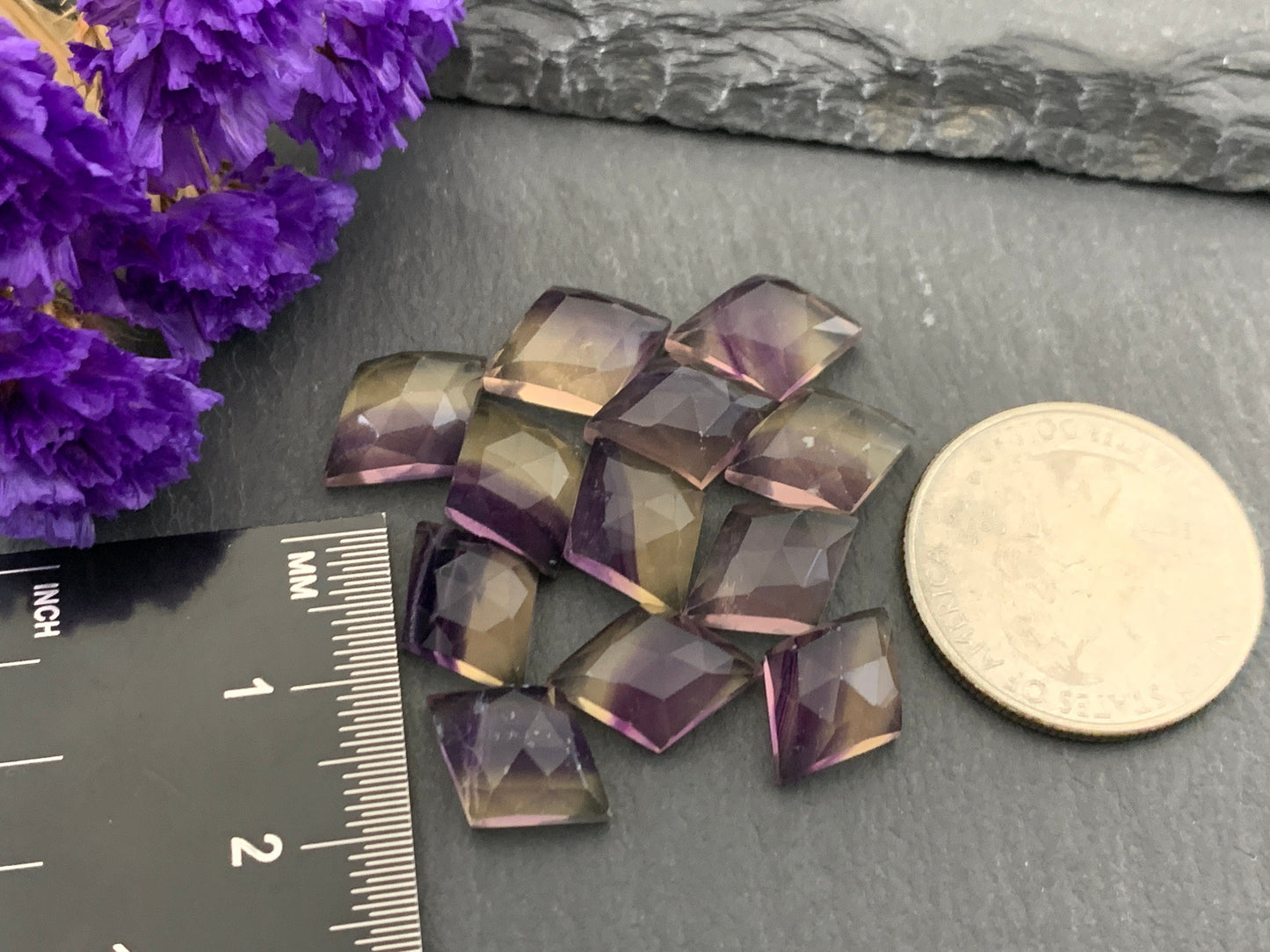 Faceted Fluorite rhombus 10x14mm cabochon - Calibrated cabochons