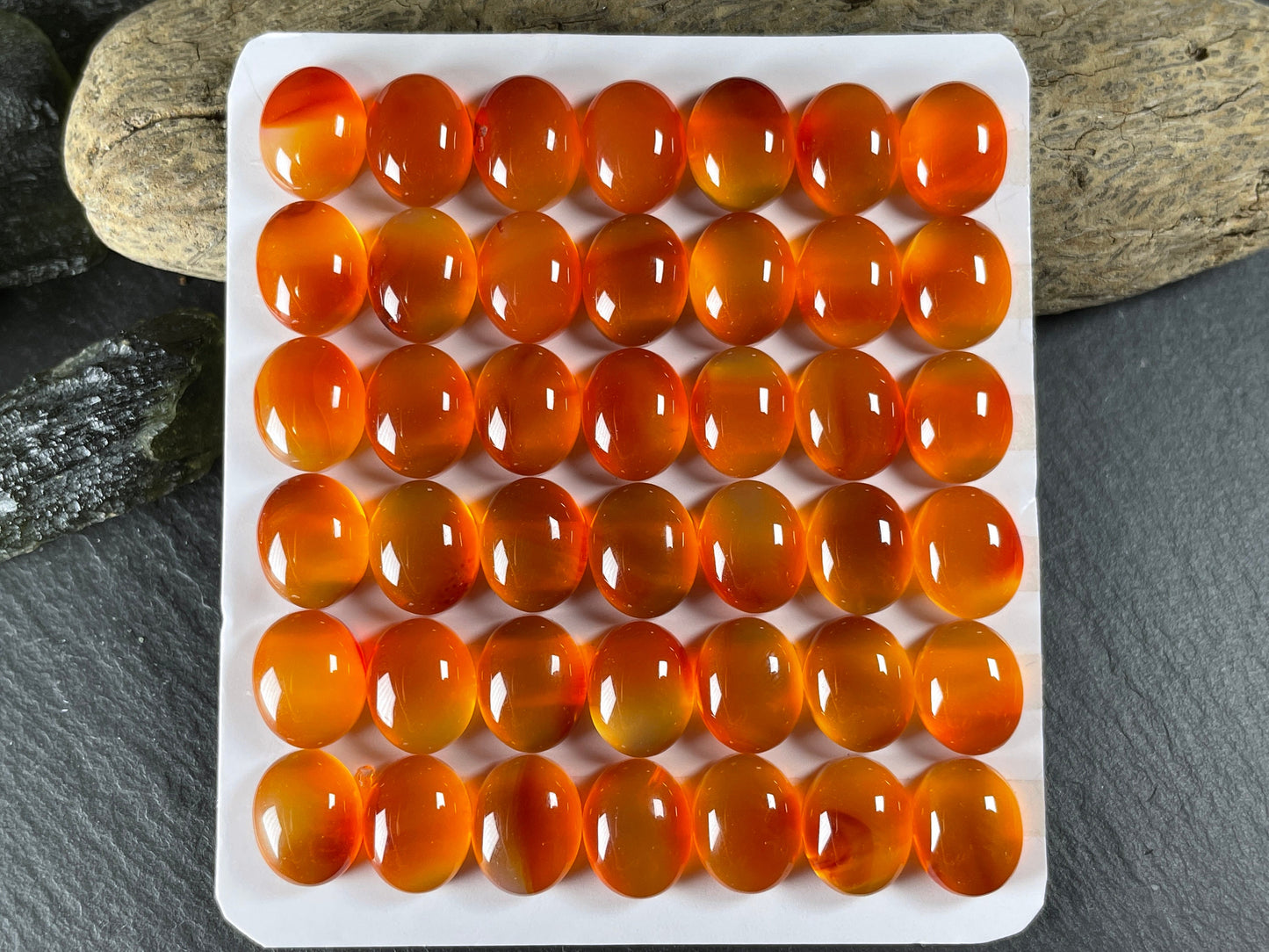 Carnelian oval 8x10mm cabochon - Calibrated cabochons