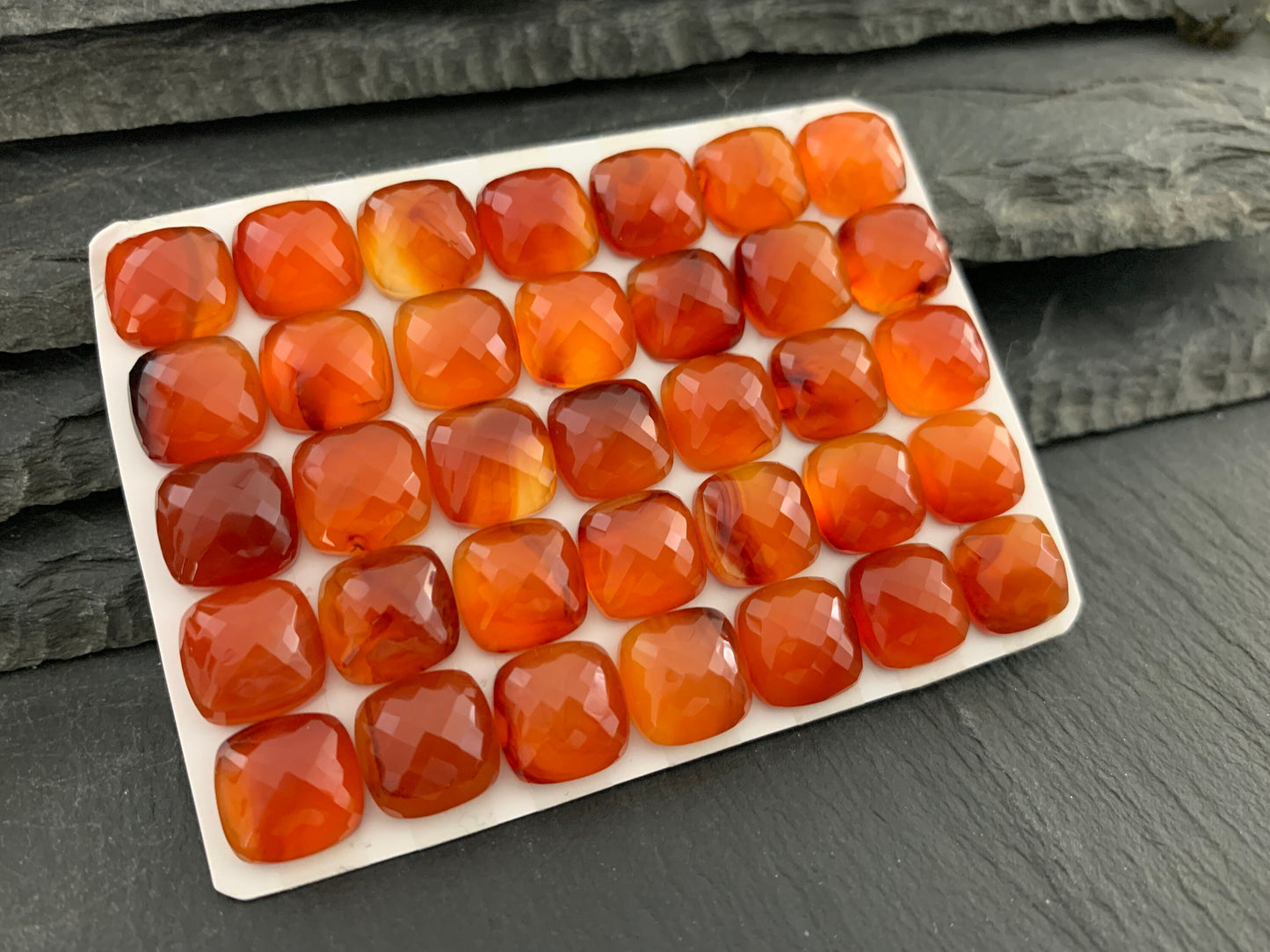 Faceted Carnelian square cushion 10mm cabochon - Calibrated cabochons