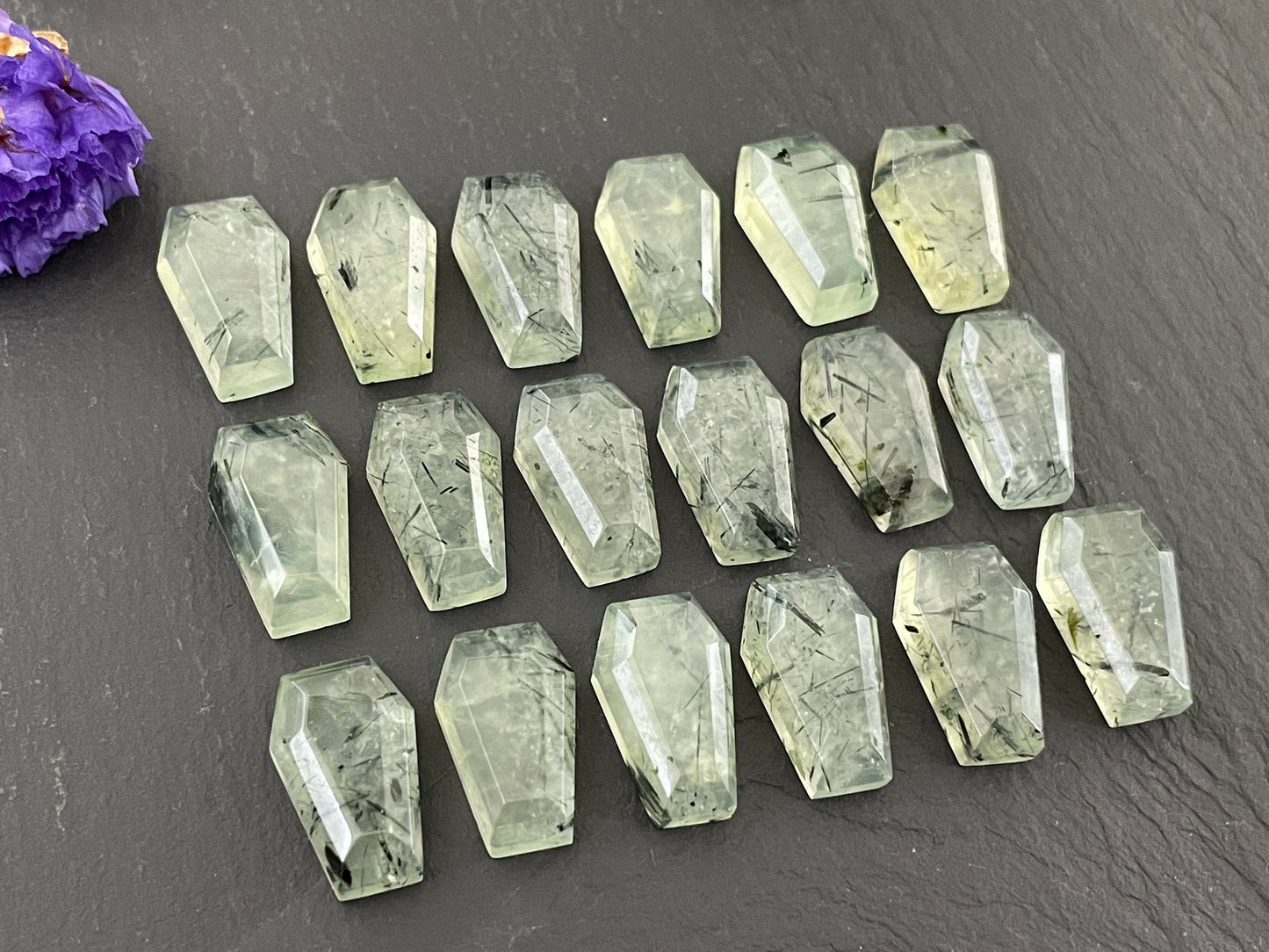 Prehnite Coffin 10x16mm cabochon