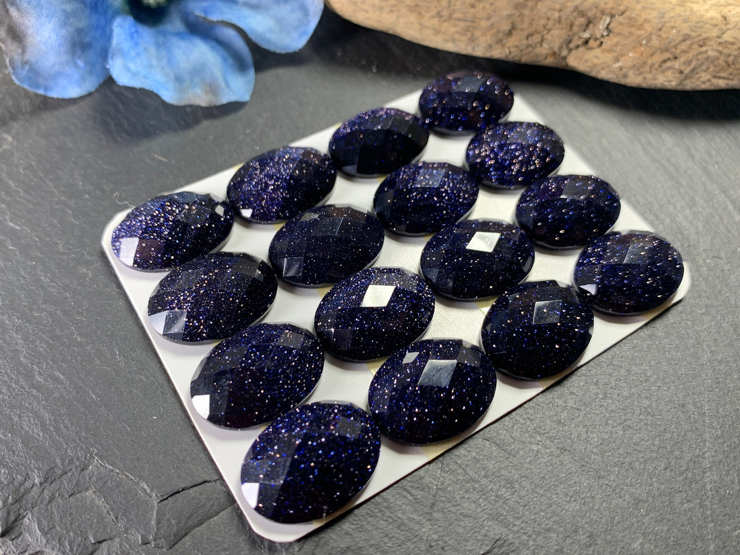 Faceted Blue Gold Sandstone oval 15x20mm cabochon - Calibrated cabochons