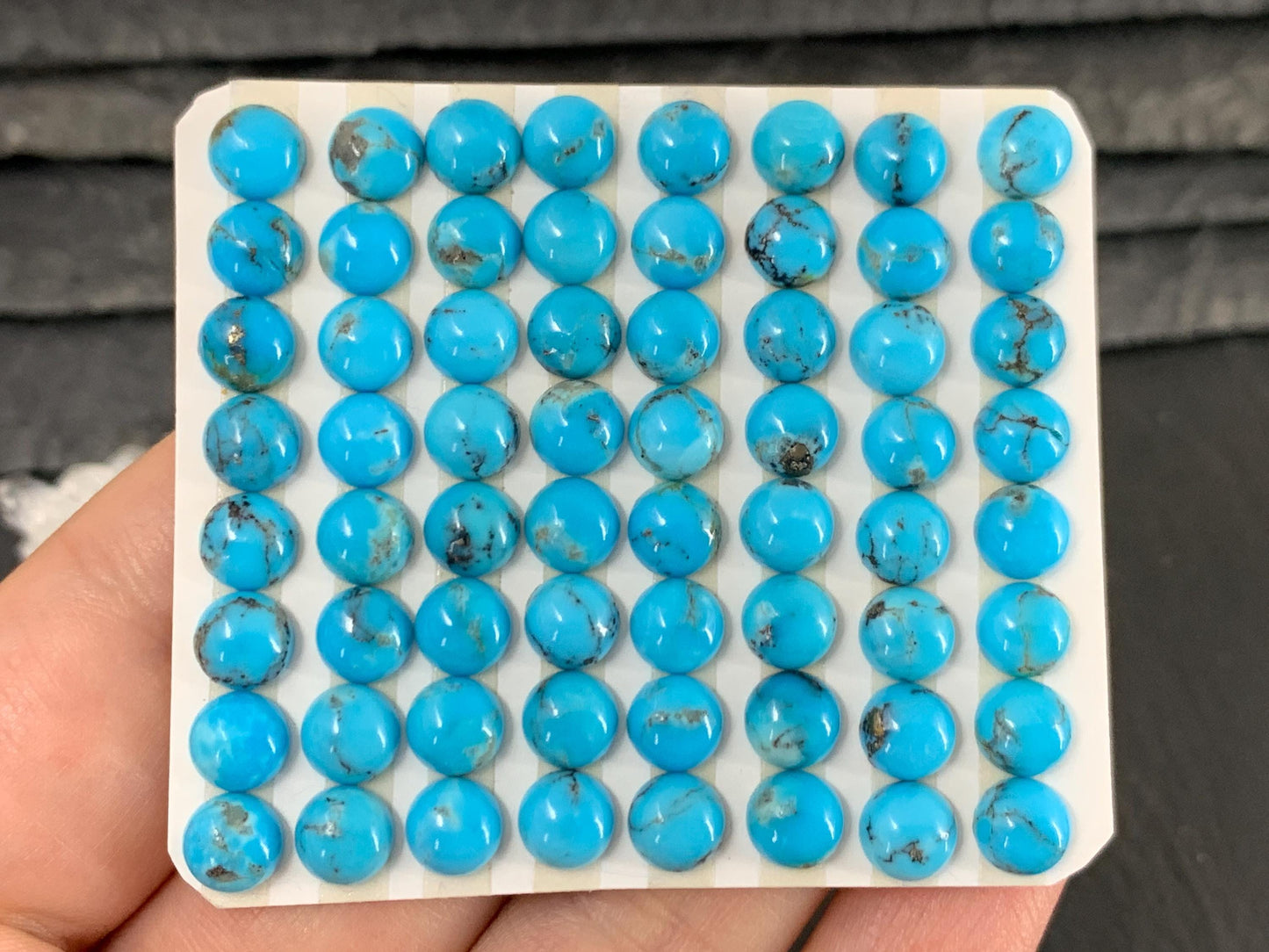 Kingman Blue Turquoise round 6mm cabochon - Calibrated cabochons