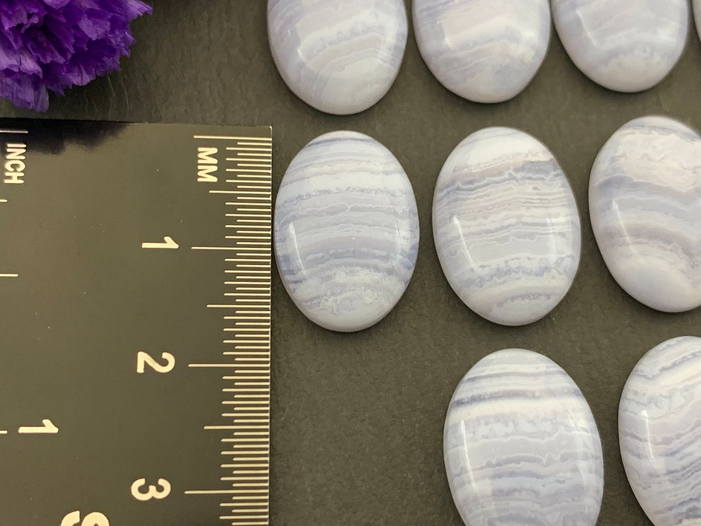 Blue Lace Agate oval 13x18mm cabochon - Calibrated cabochons