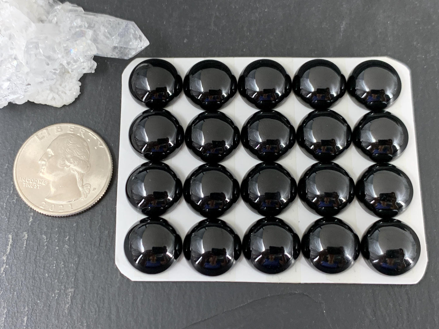 Black Spinel round 14mm cabochon - Calibrated cabochons
