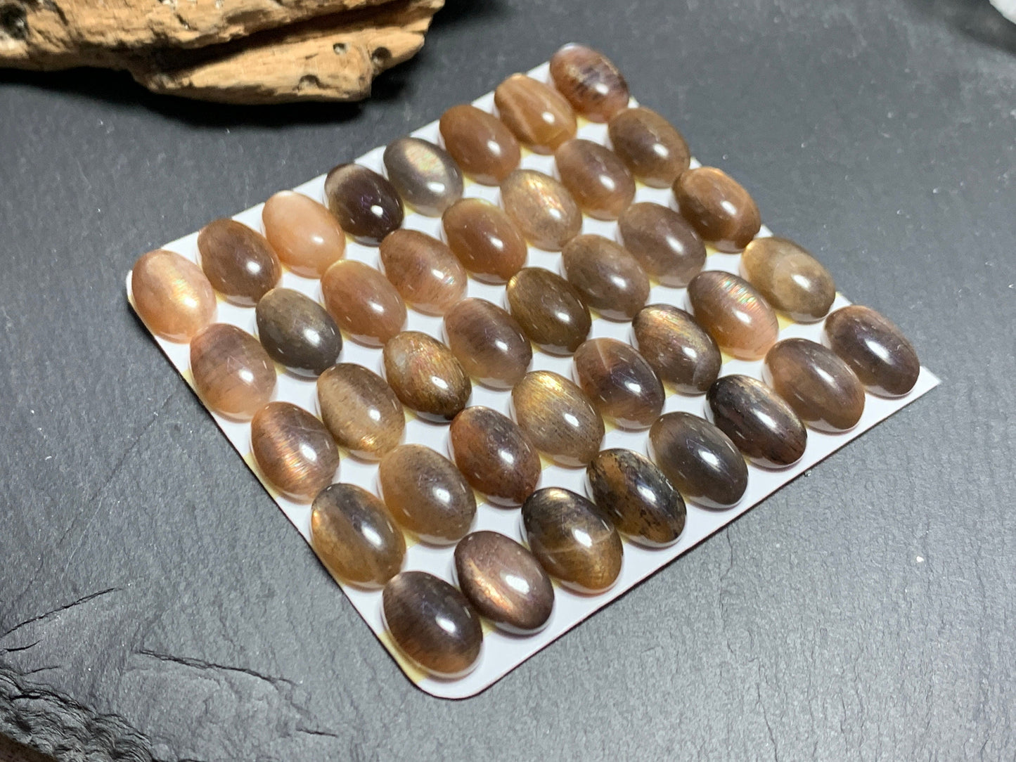 Gold Sand Sunstone oval 8x12mm cabochon - Calibrated cabochons