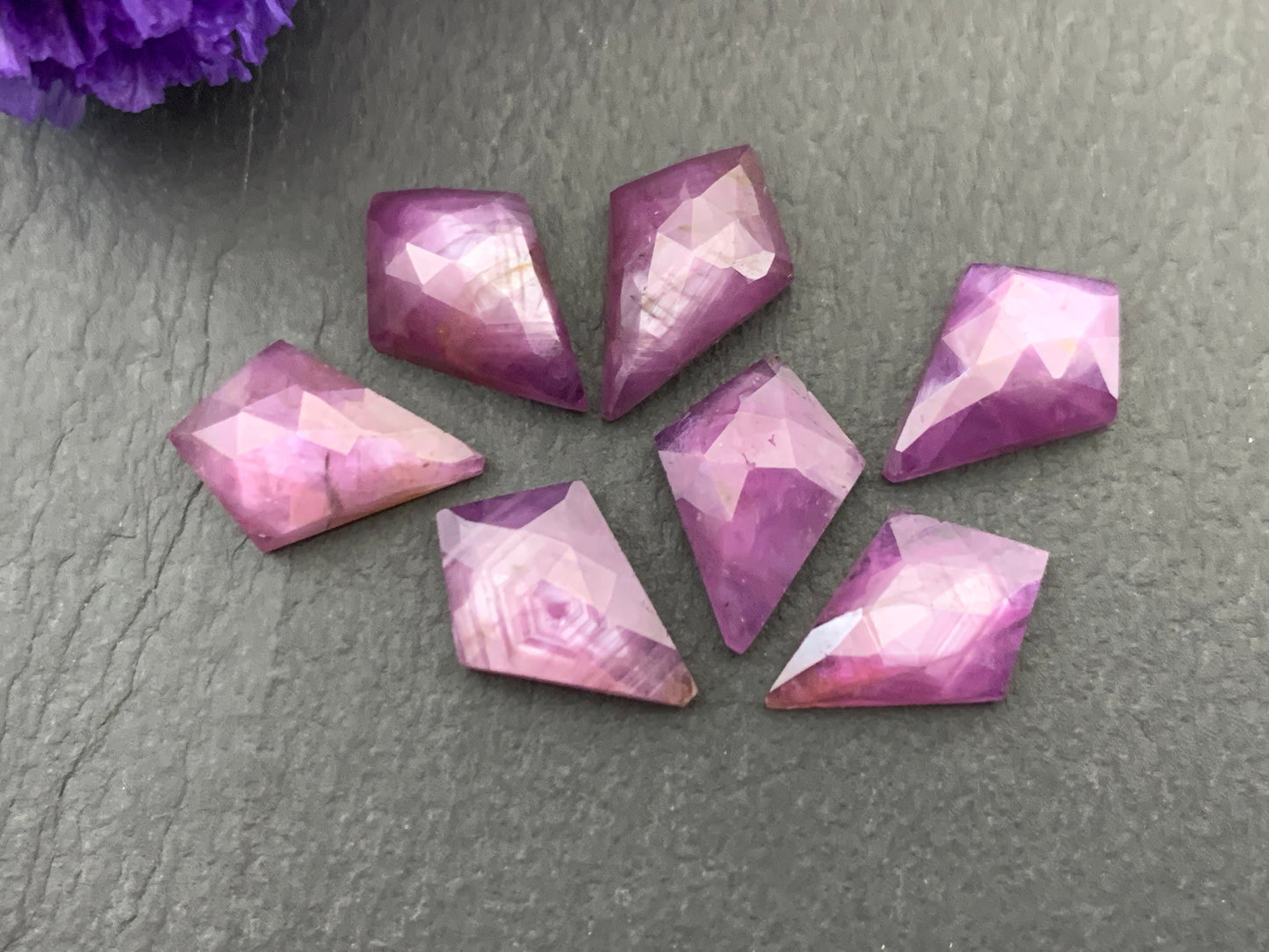 Faceted Silky Star Sapphire kite 8x12mm cabochon