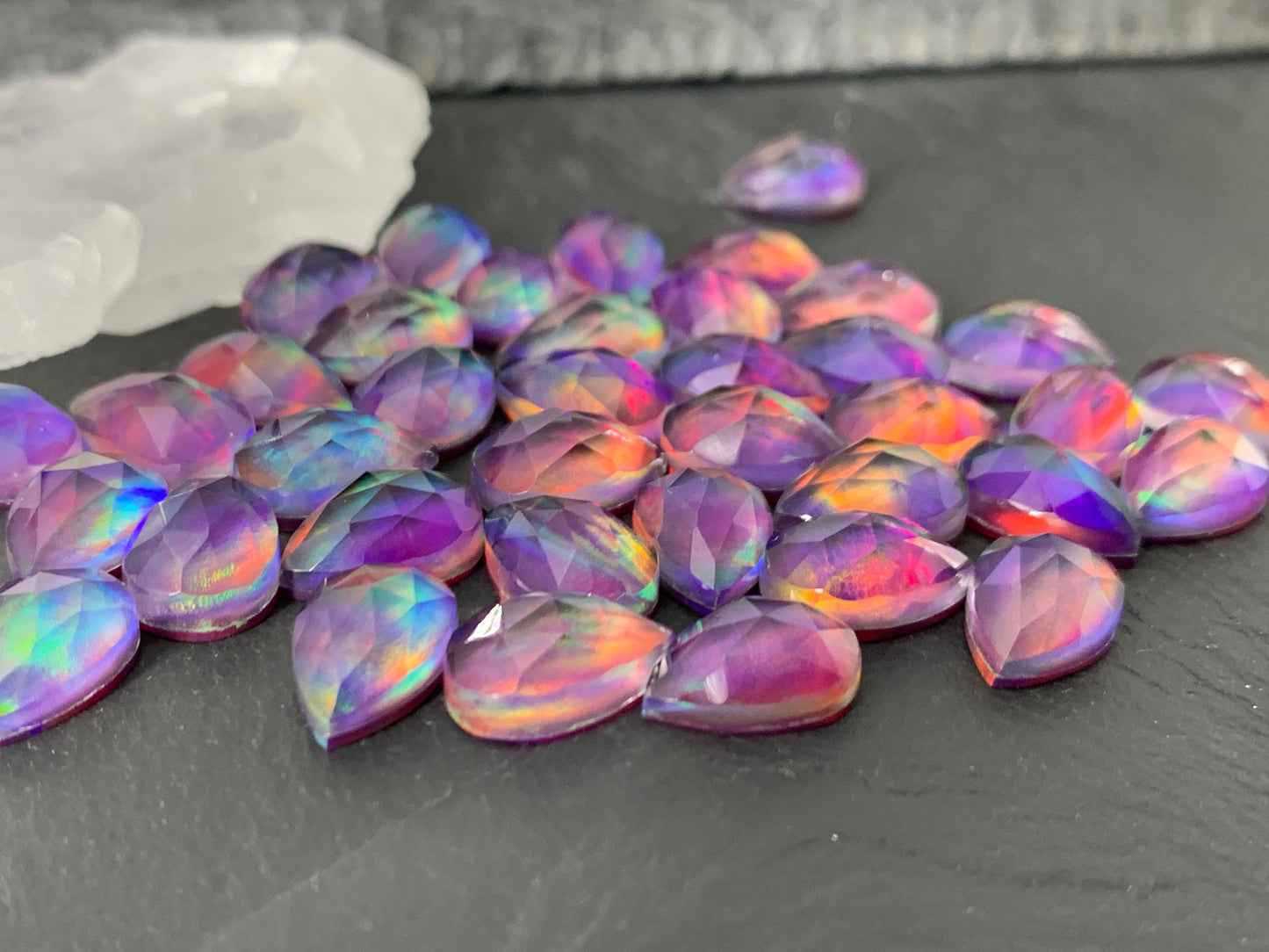 Faceted Aurora Opal pear 8x12mm cabochon - Doublet cabochons