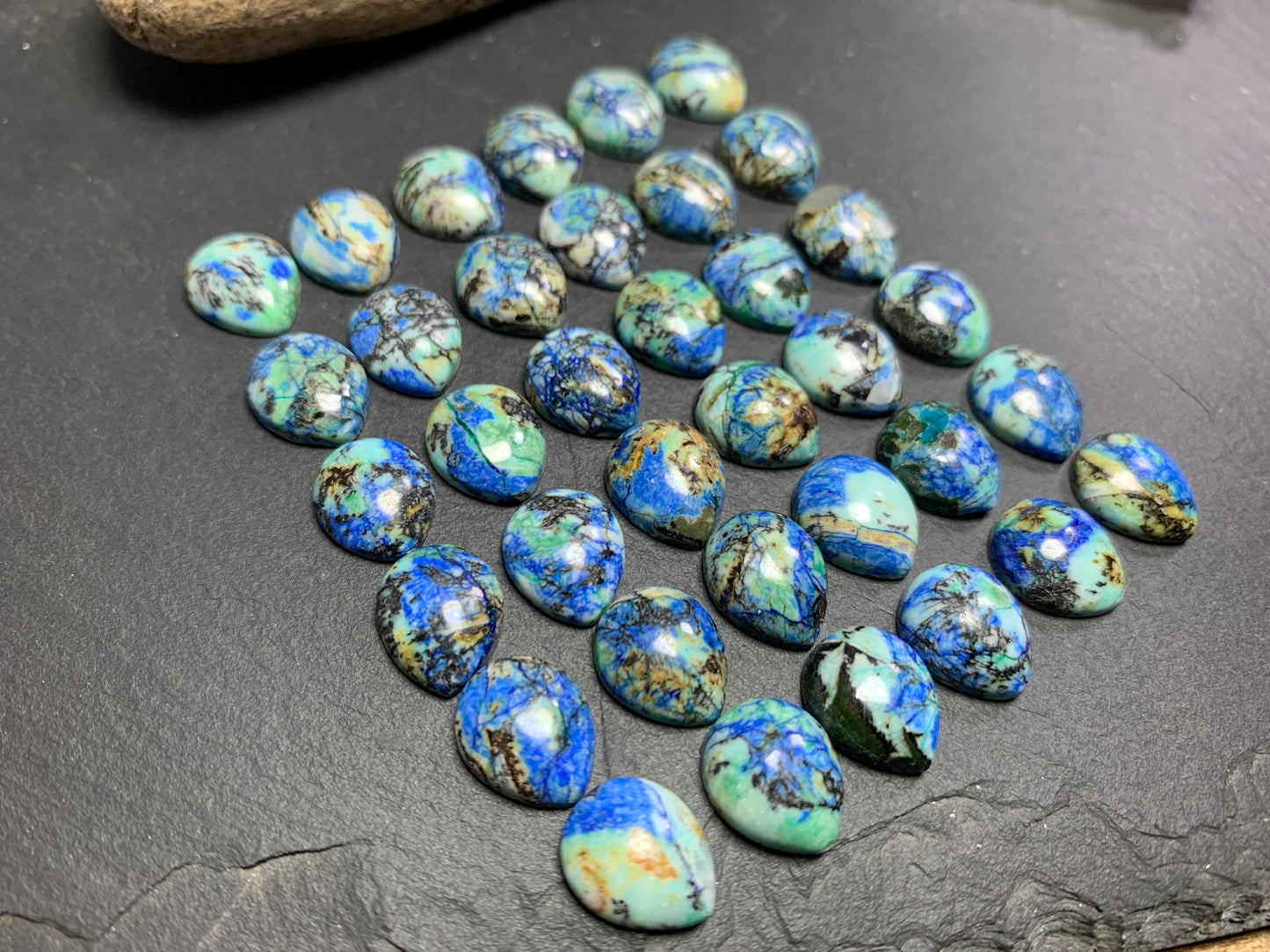 Azurite pear 10x12mm cabochon from Peru - Calibrated cabochons