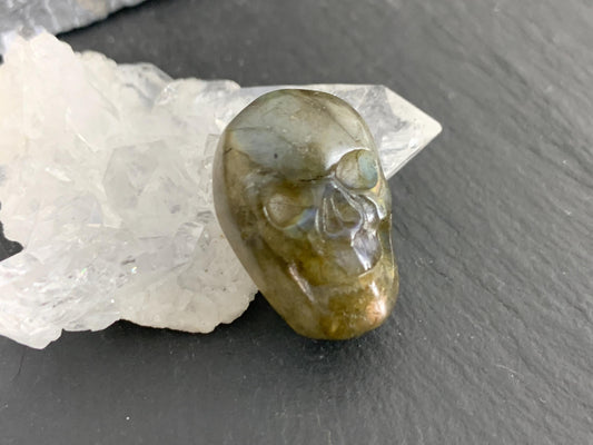 Labradorite Skull Cabochon 15x21mm, Labradorite Skull, Natural Gemstone, Halloween Jewelry, Handcrafted Accessory