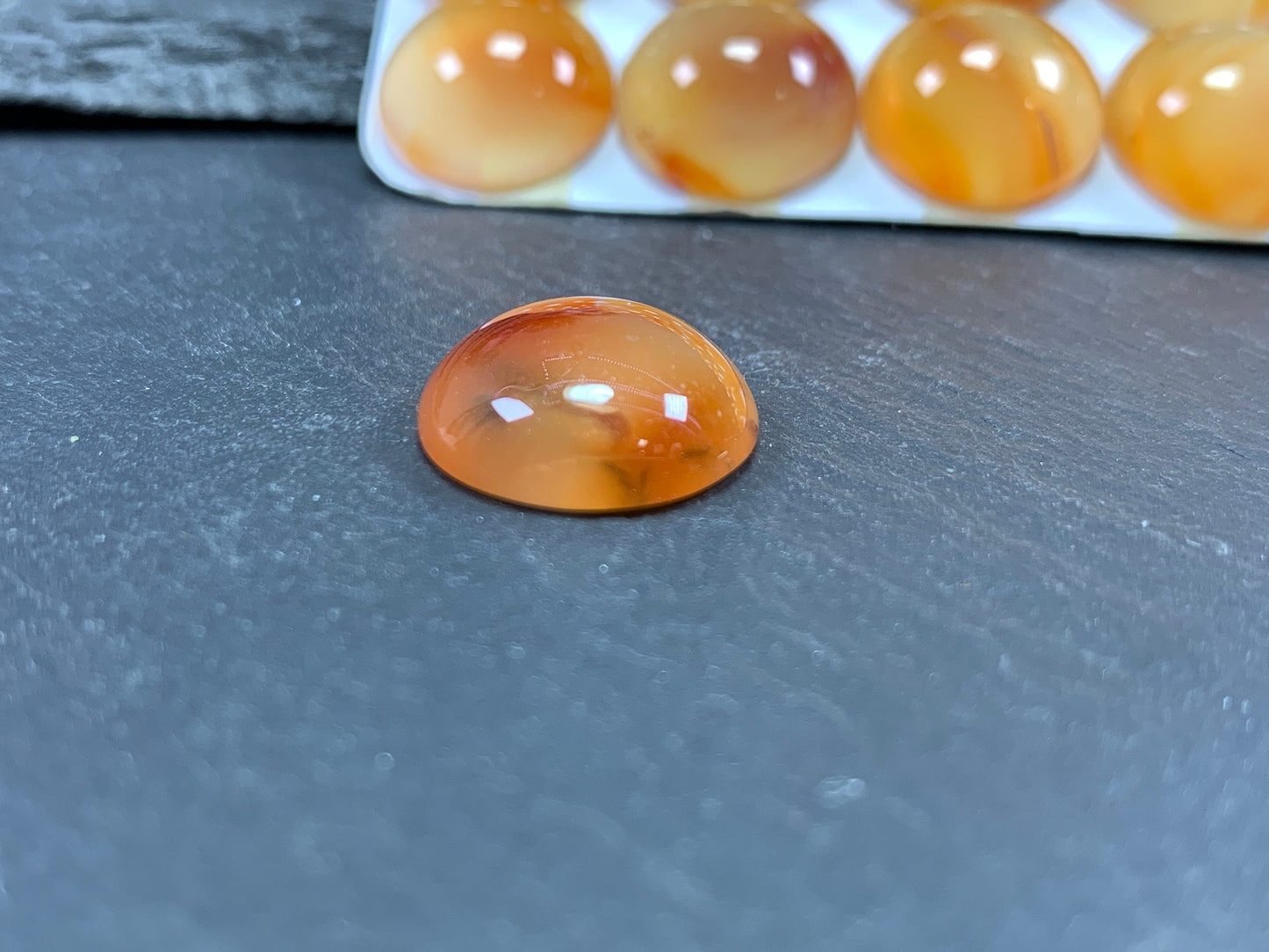 Carnelian round 16mm cabochon - Calibrated cabochons