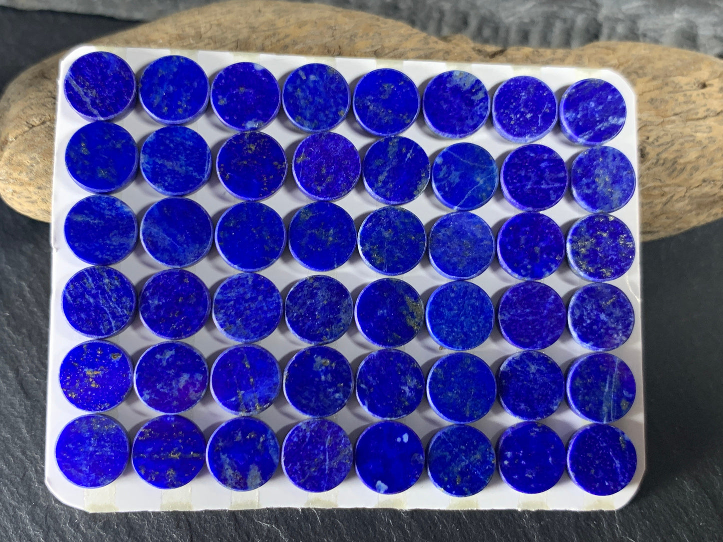 Flat Lapis Lazuli round 8mm cabochon - calibrated cabochons