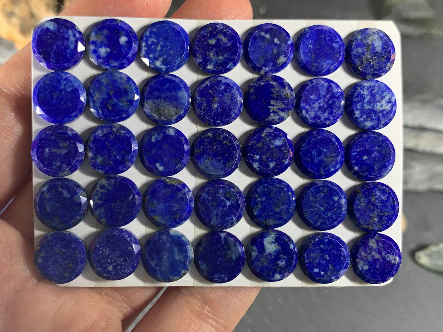 Flat Lapis Lazuli round 10mm cabochon with faceted edge - Calibrated cabochons