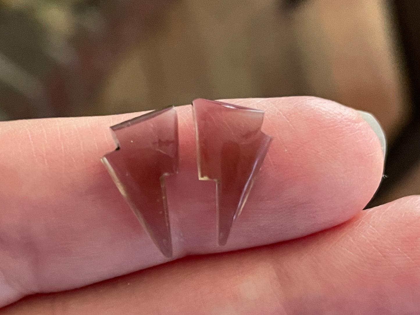 Faceted color changing Alexandrite lightning bolt 8x13mm cabochon - Cabochons are calibrated