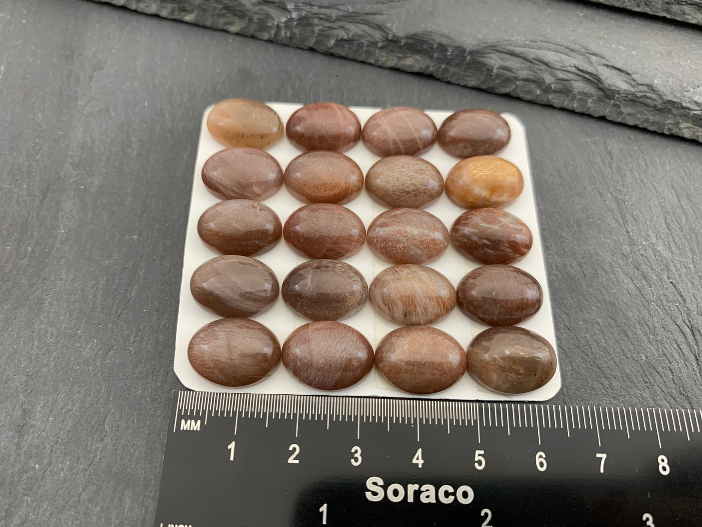 Gold Sunstone oval 12x16mm cabochon - Calibrated cabochons