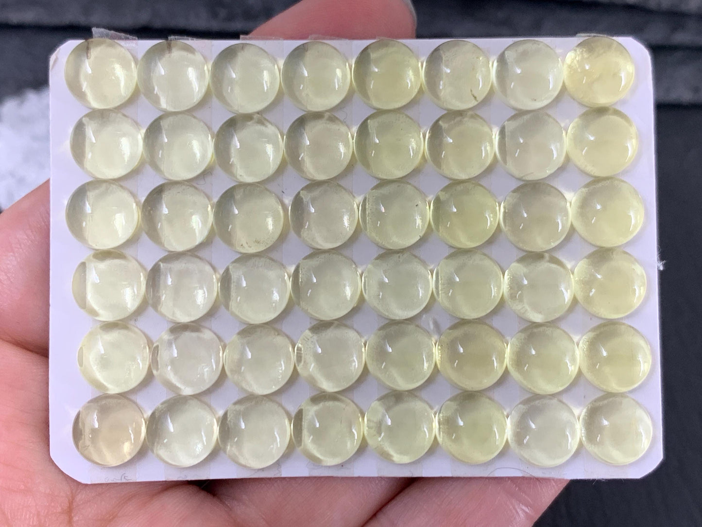 Lemon Quartz round 8mm cabochon - Calibrated cabochons