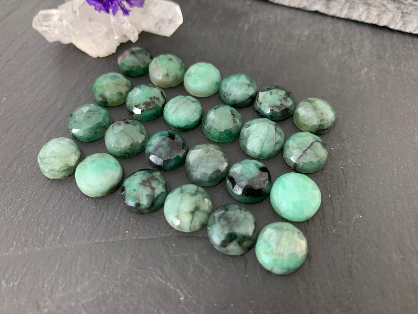 Faceted Emerald round 10mm cabochon