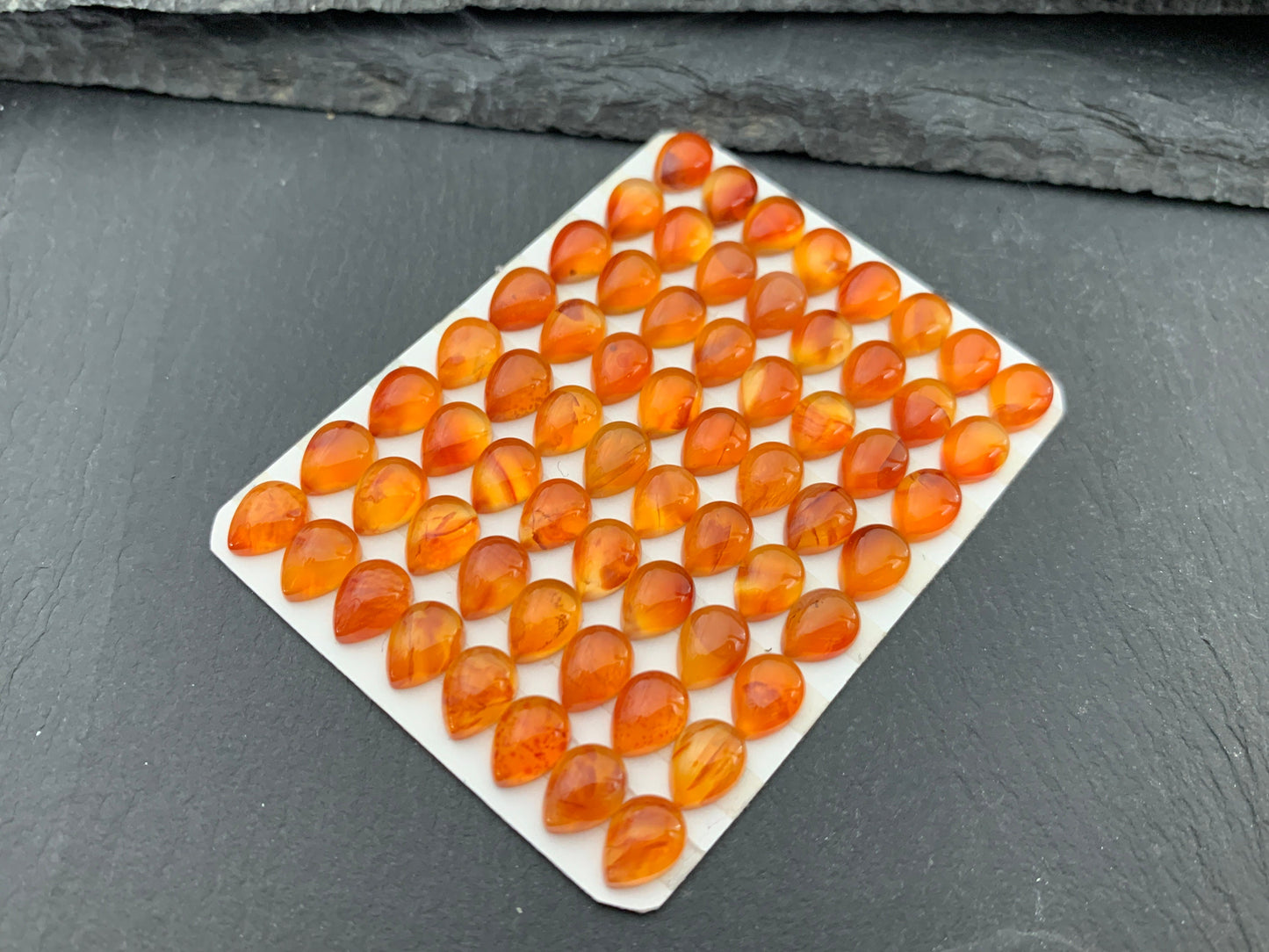 Carnelian pear 6x8mm cabochon - Calibrated cabochons