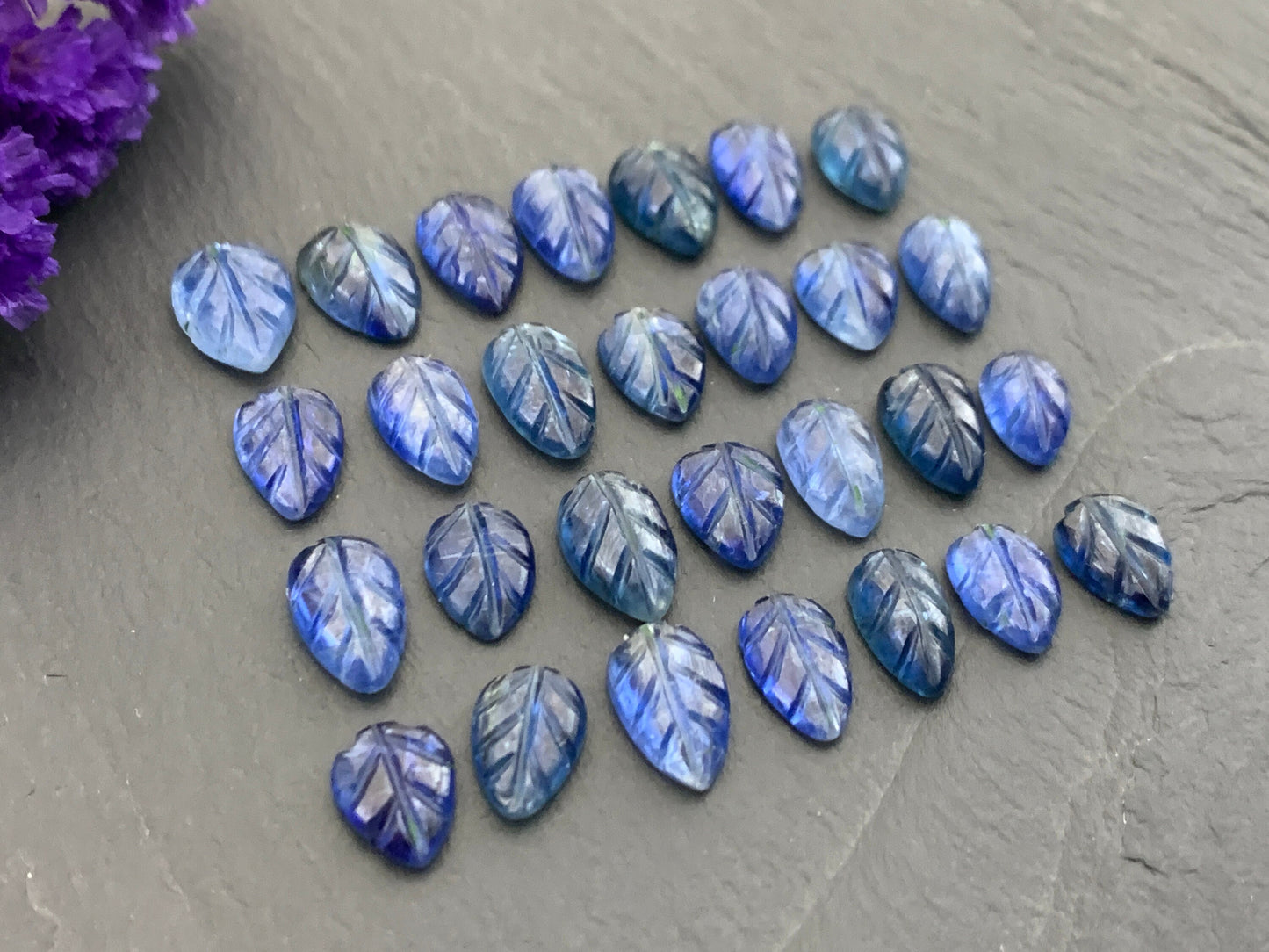 Blue Kyanite leaf 9-11mm long cabochon - Carved Kyanite leaf