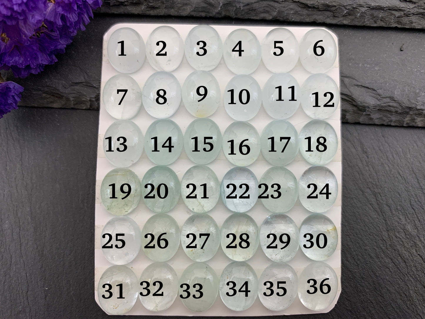 Aquamarine oval 10x12mm cabochon - Calibrated cabochons