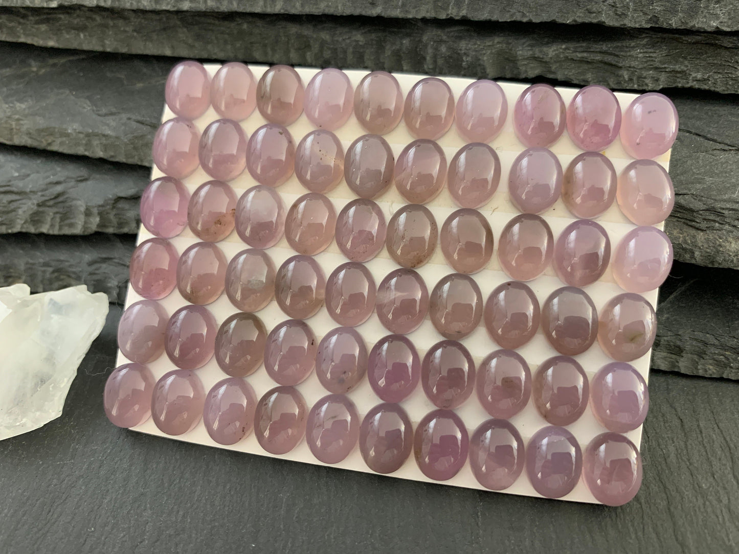 Purple Chalcedony oval 8x10mm cabochon - Calibrated cabochons