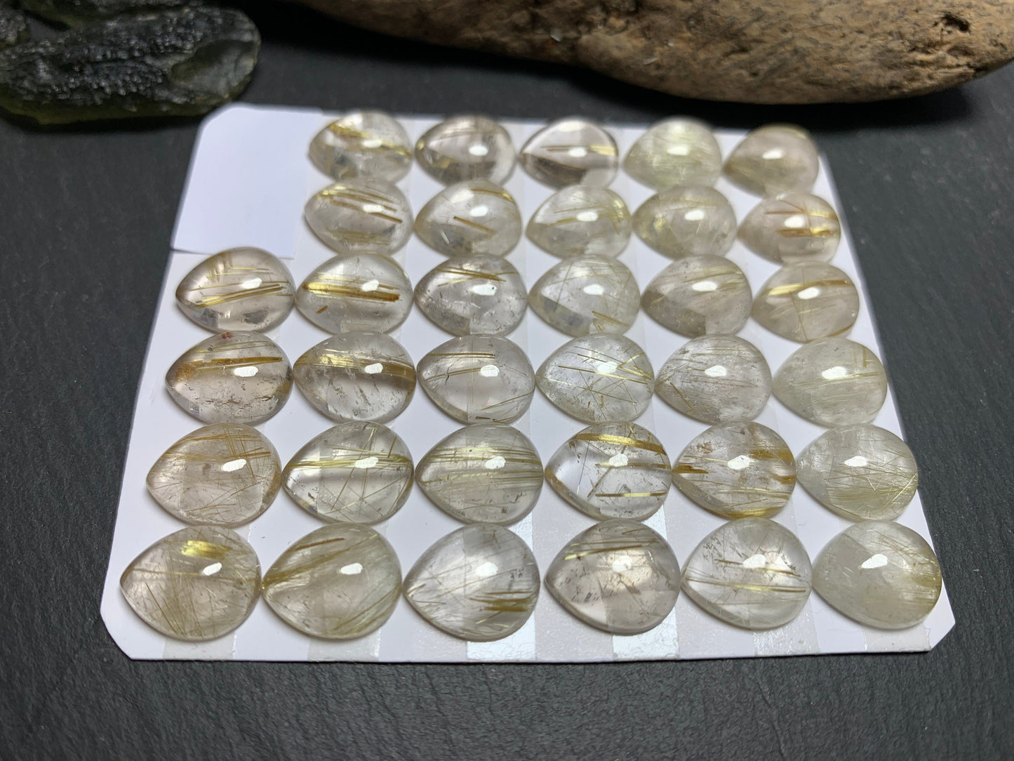 Gold Rutilated Quartz pear 10x12mm cabochon - Calibrated cabochons