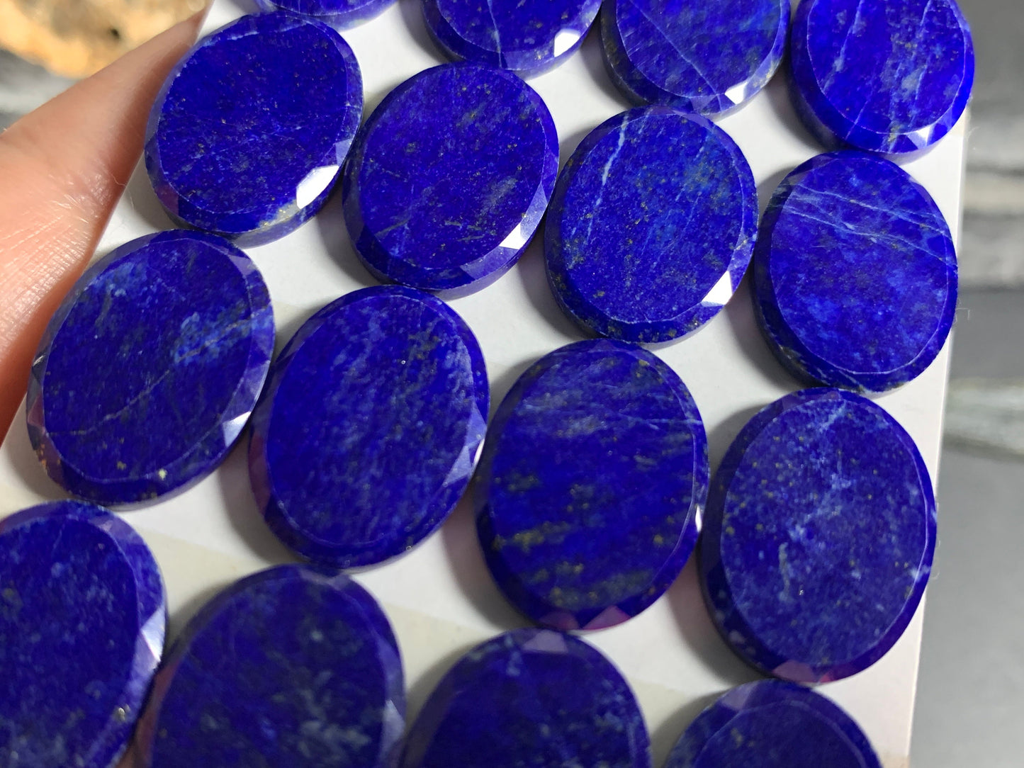 Flat Lapis Lazuli oval 15x20mm cabochon with faceted edge - calibrated cabochons