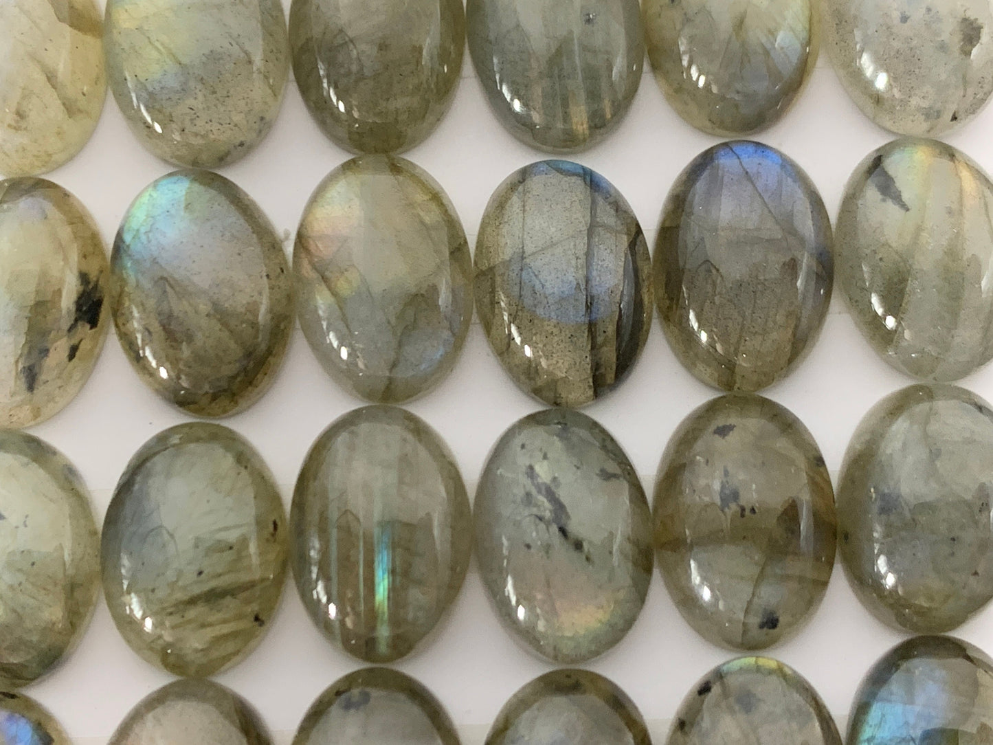 Labradorite oval 10x14mm cabochon - Calibrated cabochons