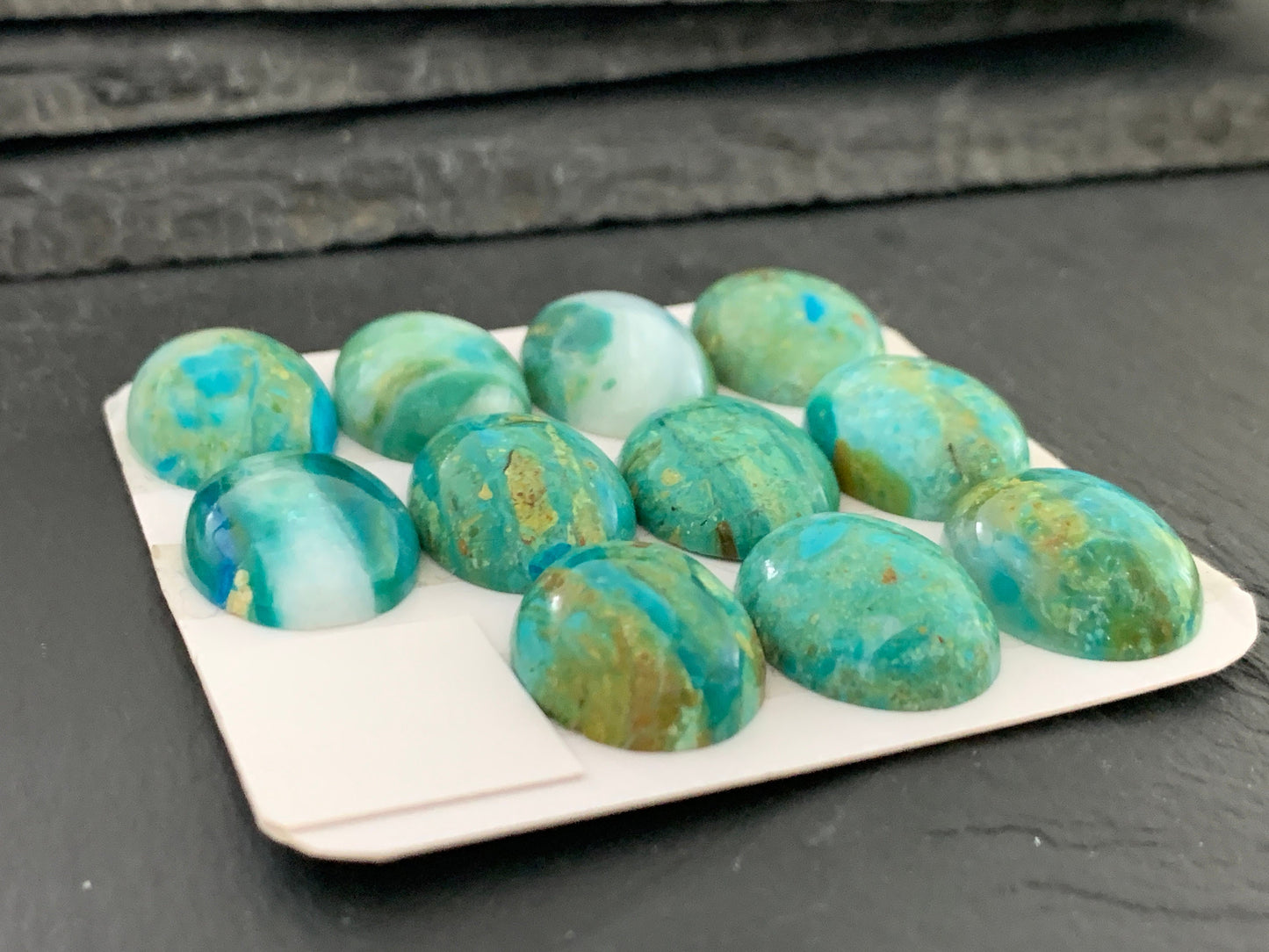 Opaline oval 15x20mm cabochon - Calibrated cabochons