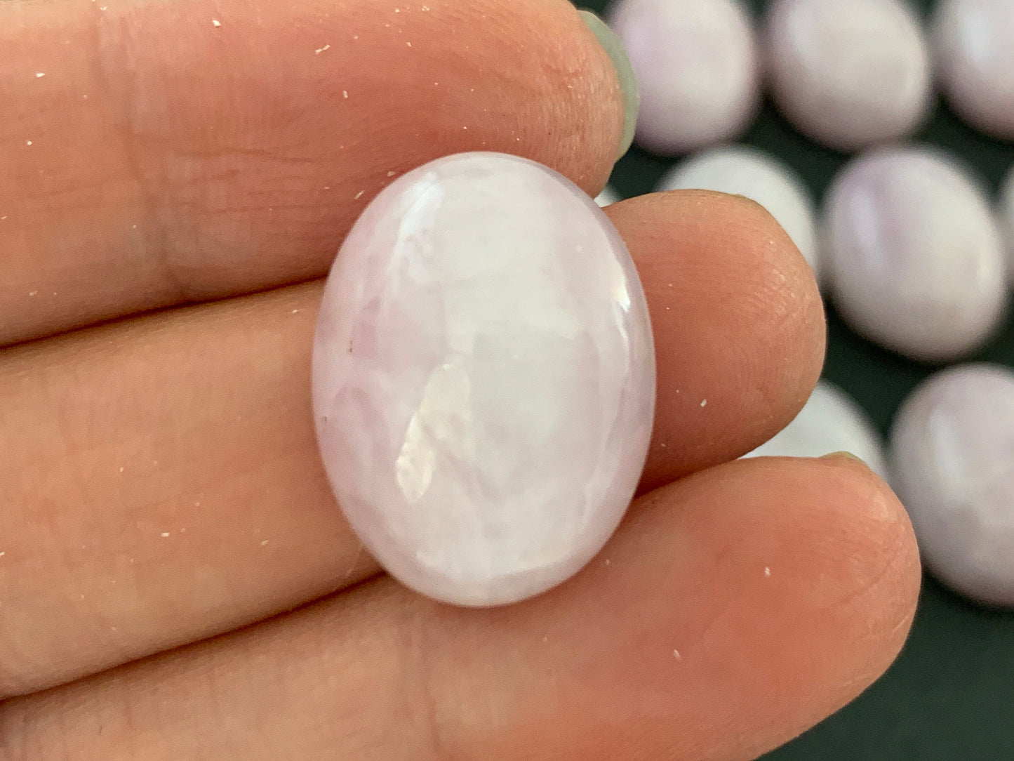 Kunzite oval 15x20mm cabochon - Calibrated cabochons