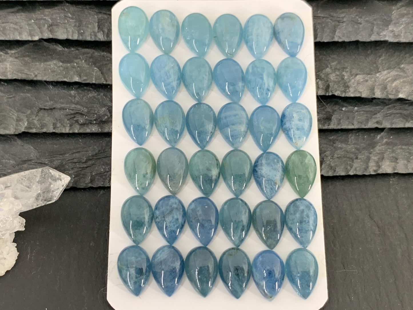 Aquamarine pear 8x12mm cabochon - Calibrated cabochons