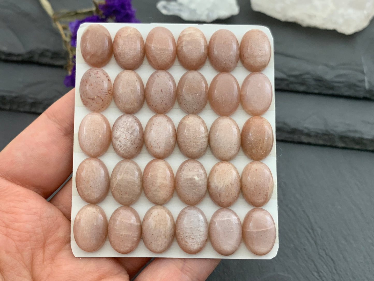 Pink Moonstone oval 10x14mm cabochon - Calibrated cabochons