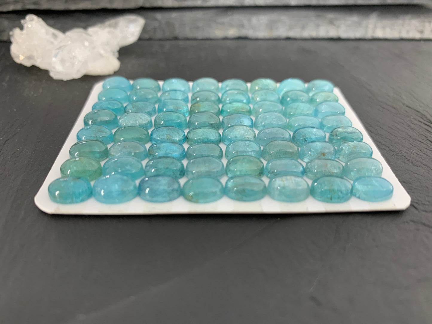 Blue Green Apatite oval 6x8mm cabochon - Calibrated cabochons