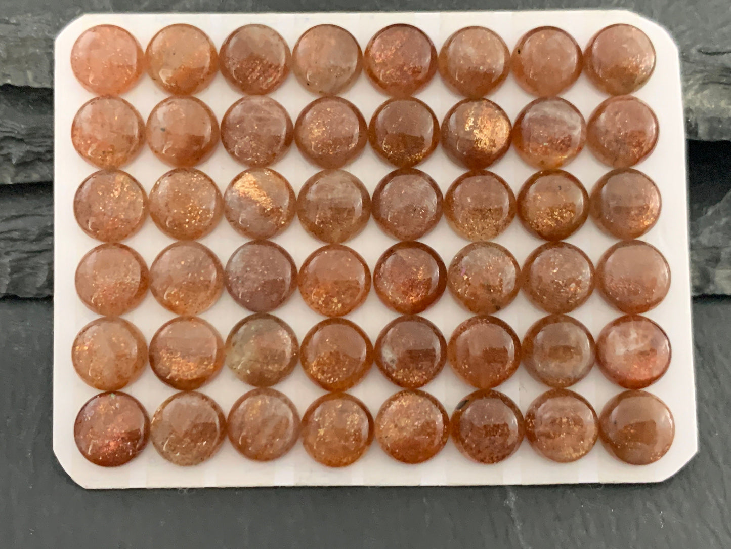 Sunstone round 8mm cabochon - Calibrated cabochons