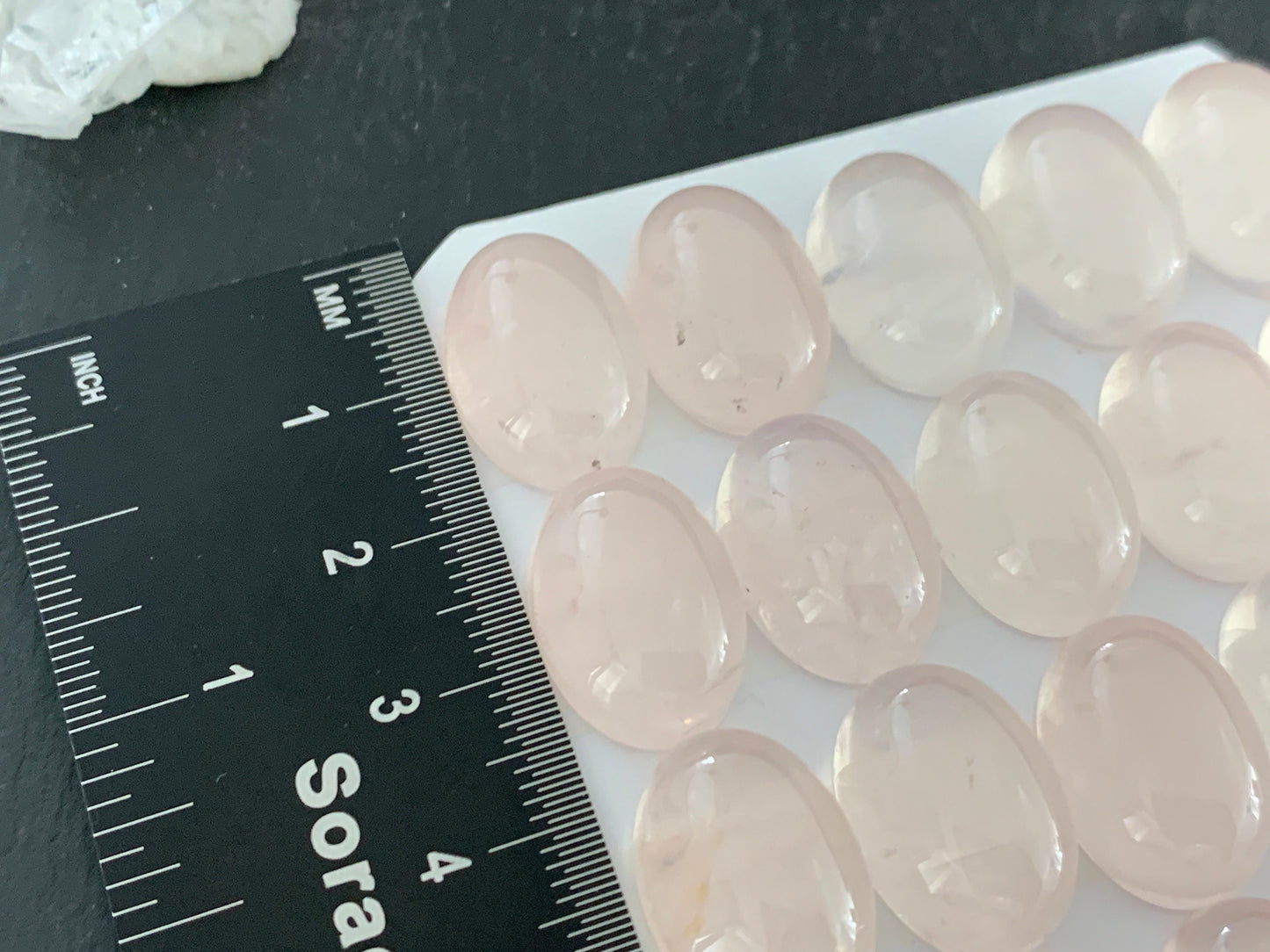 Rose Quartz Oval 13x18mm cabochon - Calibrated cabochons
