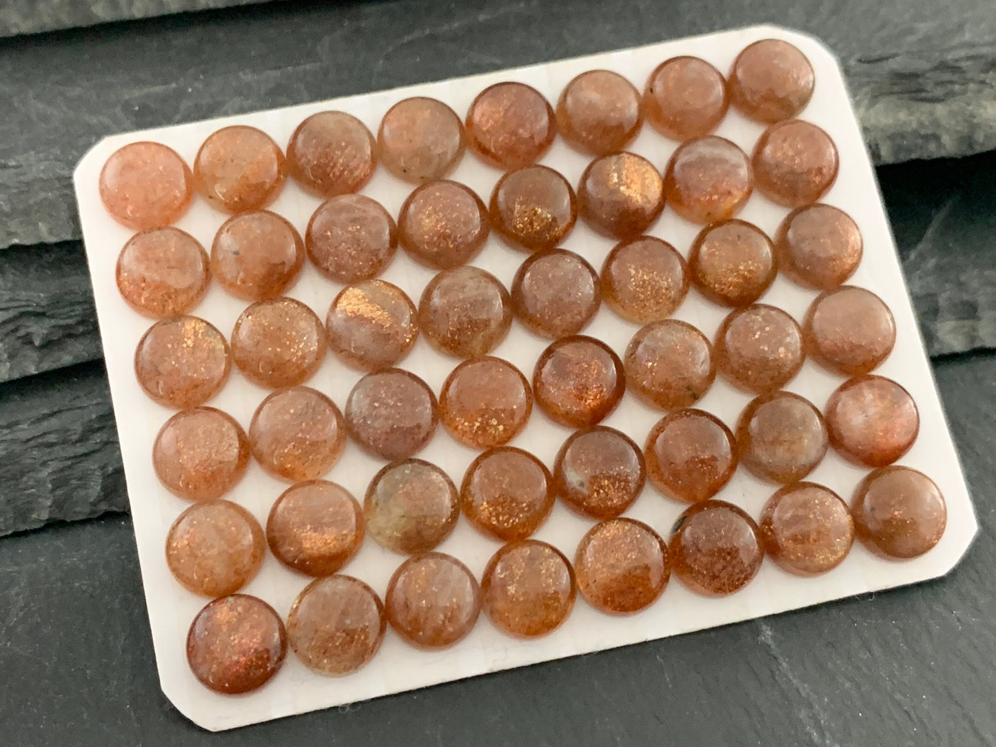 Sunstone round 8mm cabochon - Calibrated cabochons