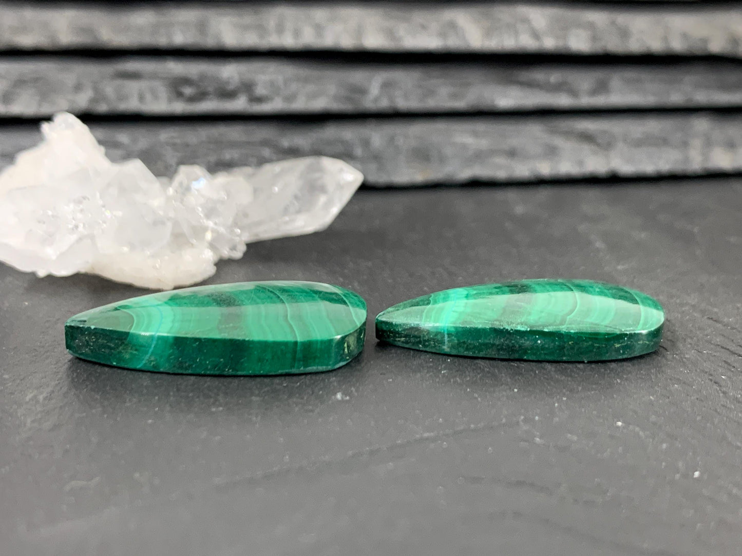 Malachite pear 17x28x4mm cabochon pair