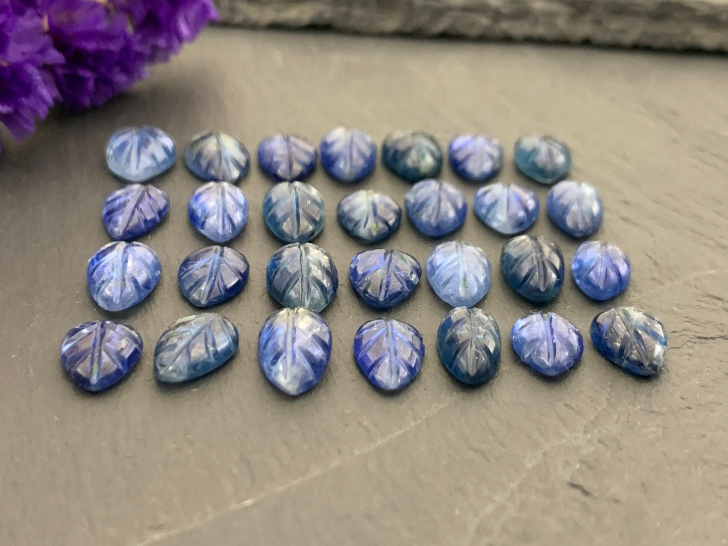 Blue Kyanite leaf 9-11mm long cabochon - Carved Kyanite leaf