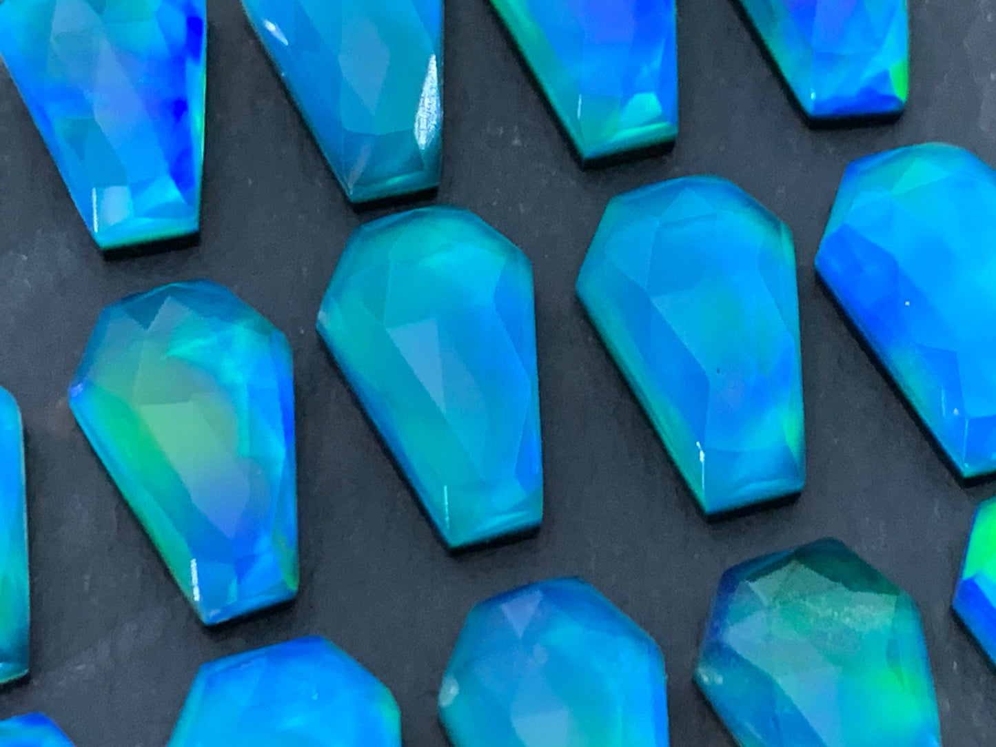 Faceted Aurora Opal coffin 10x16mm cabochon - Doublet cabochons