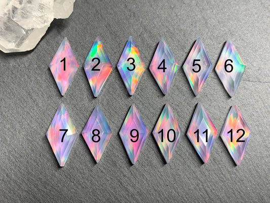 Faceted Aurora Opal rhombus 10x20mm cabochon - Doublet cabochons - man made Opal - Pink cabochon