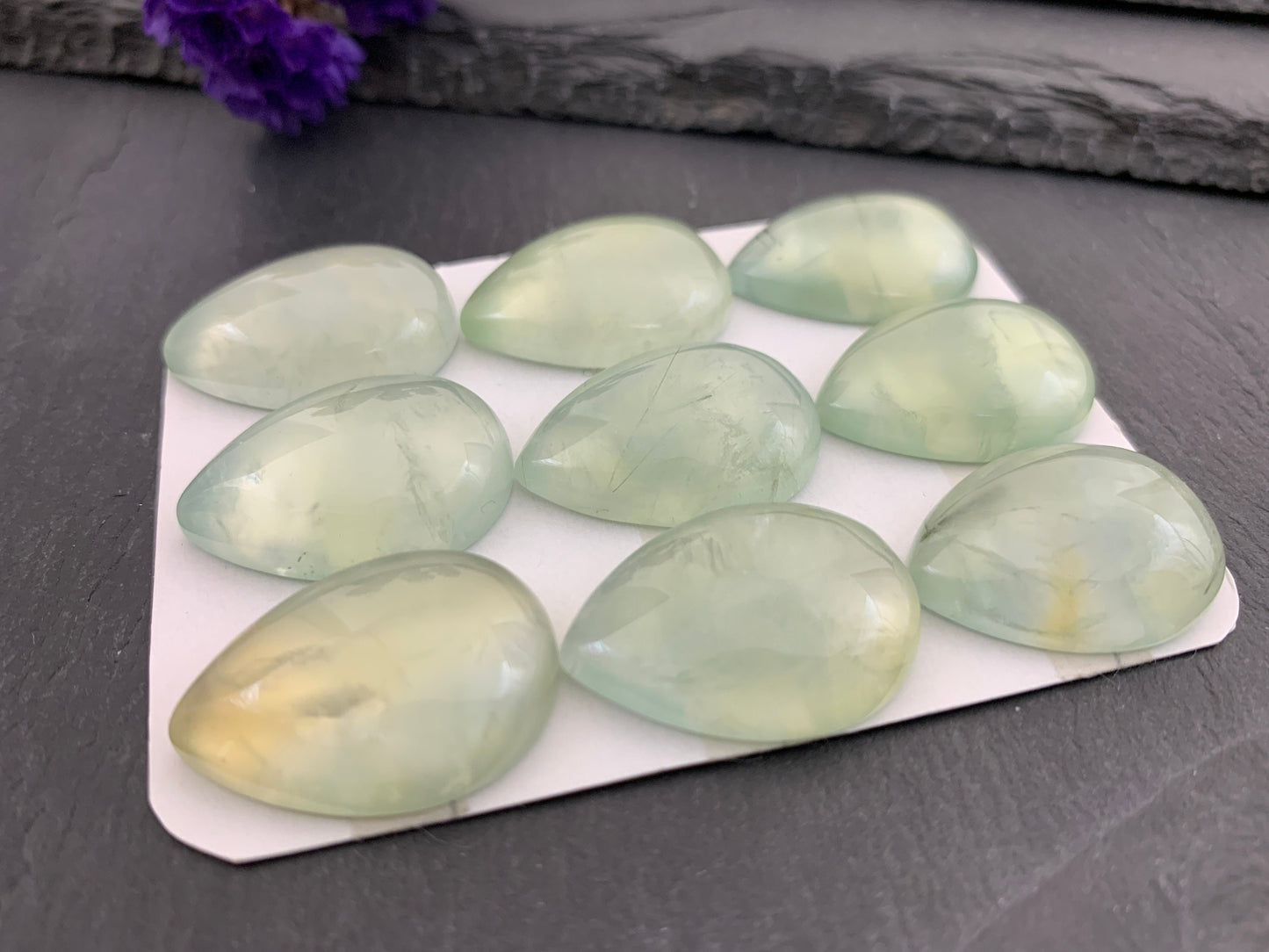 Prehnite pear 18x25mm cabochon - Calibrated cabochons