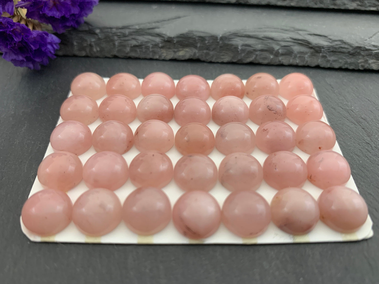 Pink Chalcedony round 10mm cabochon - Calibrated cabochons