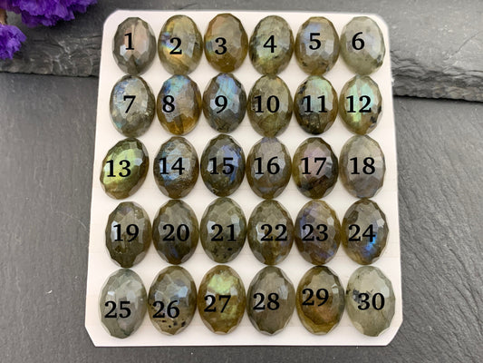 Faceted Labradorite oval 10x14mm cabochon - Calibrated cabochons