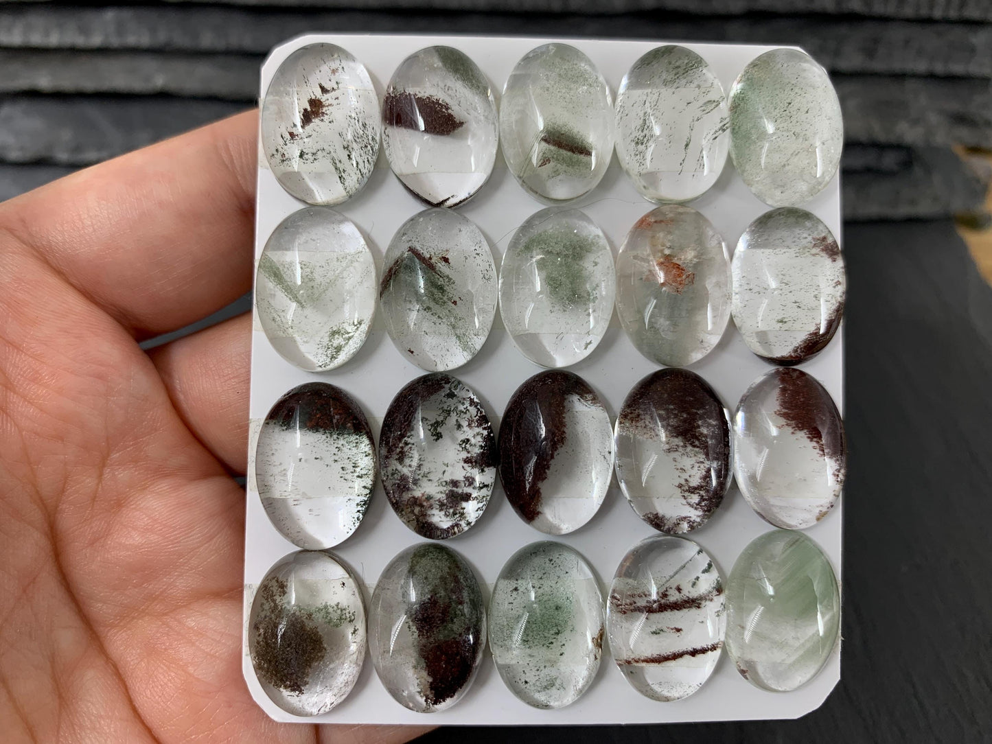Green Phantom Crystal oval 13x18mm cabochon - Calibrated cabochons