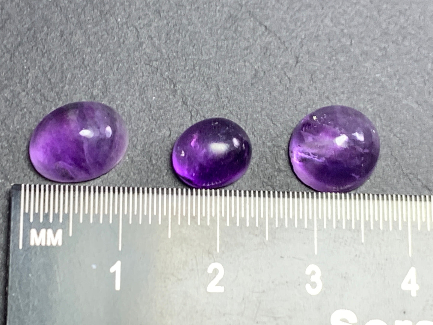 Amethyst oval 8-10mm long cabochon from Madagascar- lot of 3 cabochon