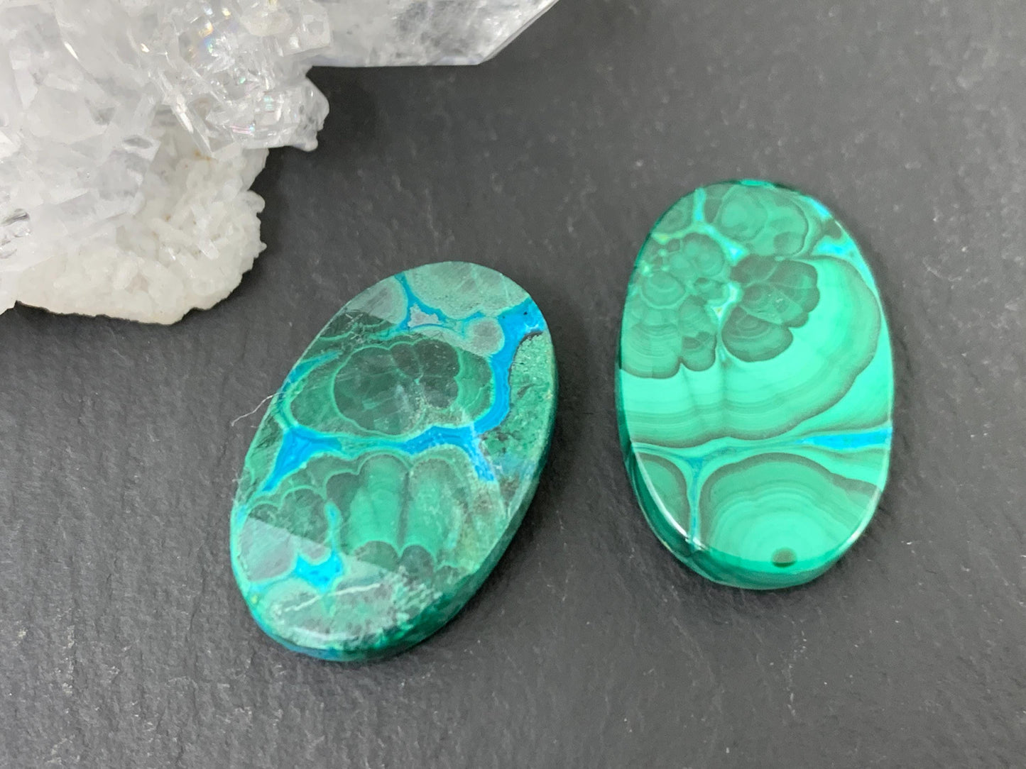 Malachite Chrysocolla oval 14x21x4mm cabochon pair