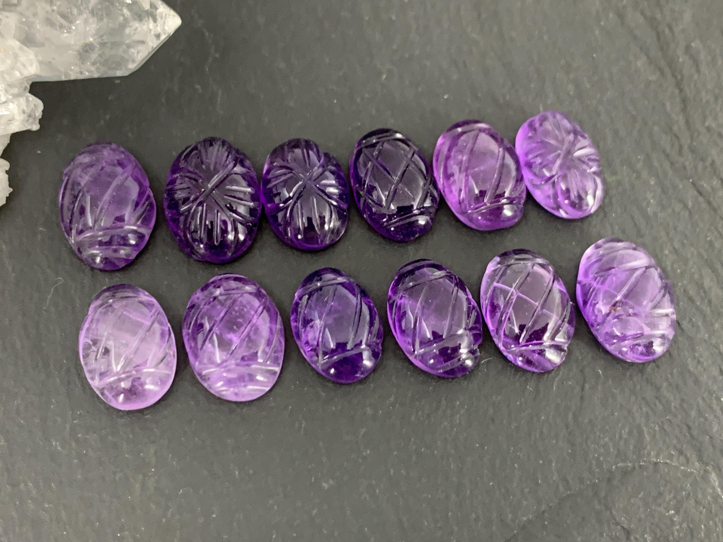 Amethyst carving cabochon - Handcarved cabochon/ W283-1