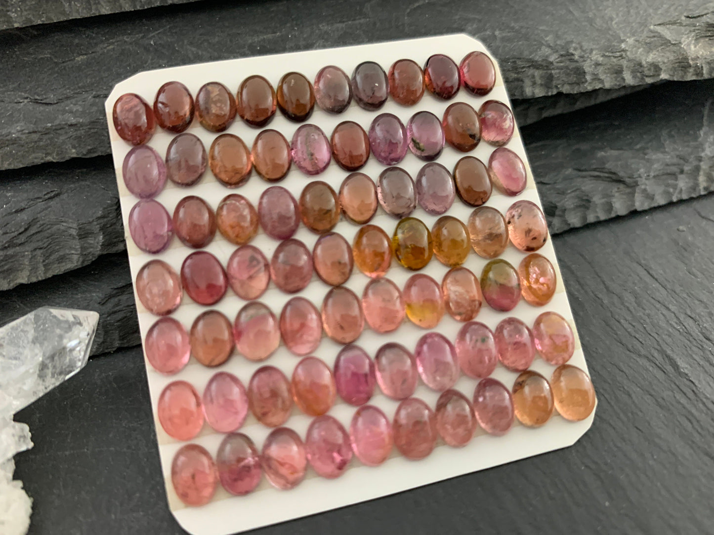 Tourmaline oval 5x7mm cabochon - Calibrated cabochons