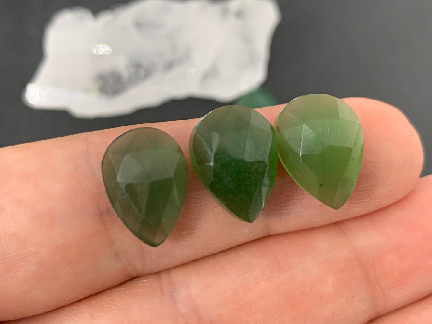 Faceted Serpentine pear 10x14mm Cabochon