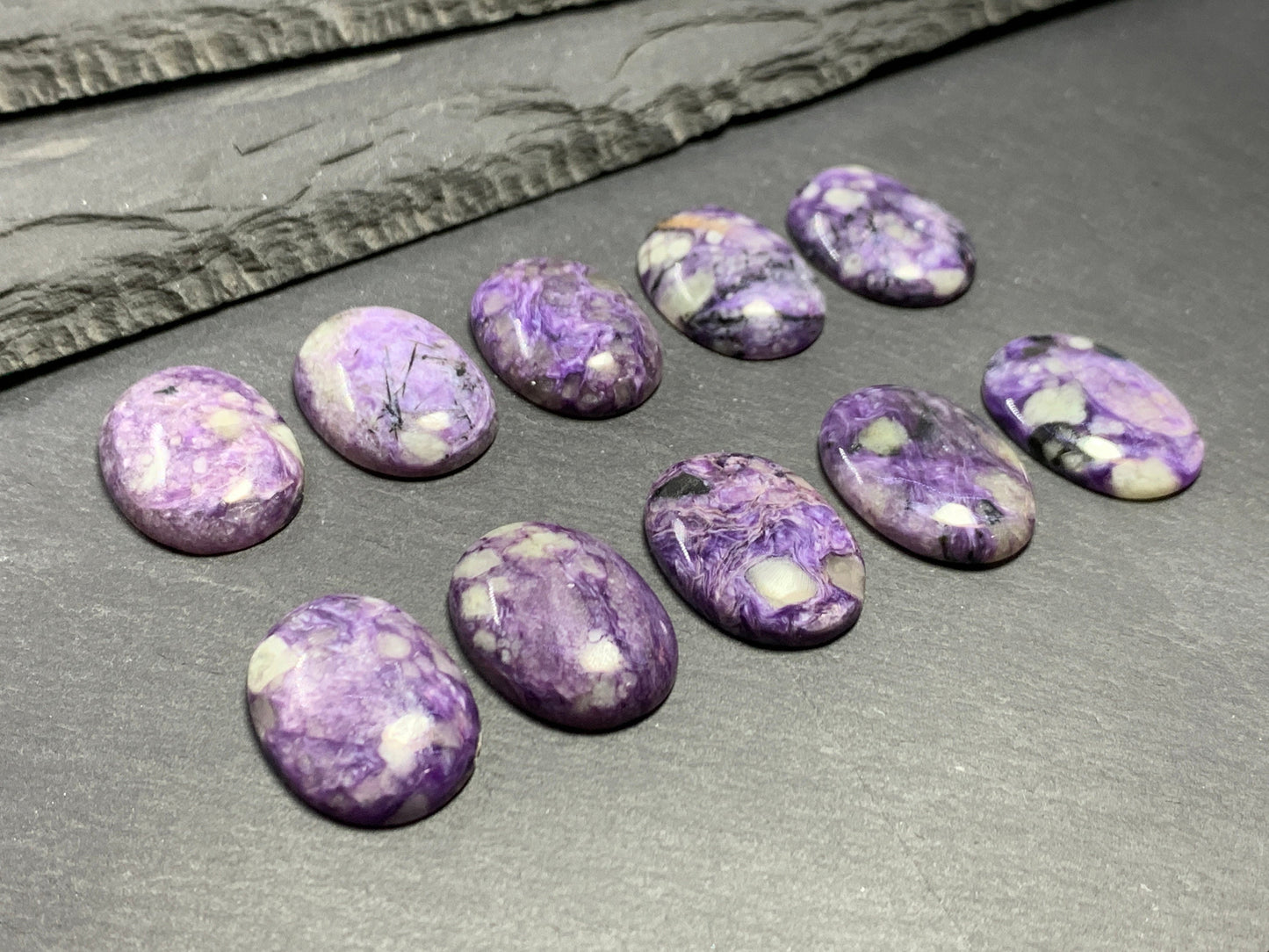 Charoite oval 18x25mm cabochon - Calibrated cabochons